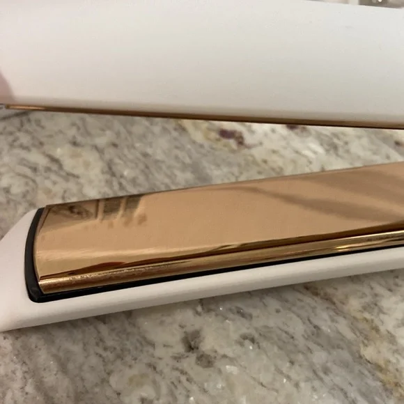 EUC Kristin Ess White Flat Iron, 3-in-one, only used a few times, 1.25” - Picture 6 of 12